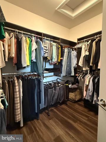 5207 RIDGEVIEW RETREAT DR, Chantilly, VA 20151