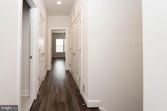 5207 RIDGEVIEW RETREAT DR, Chantilly, VA 20151