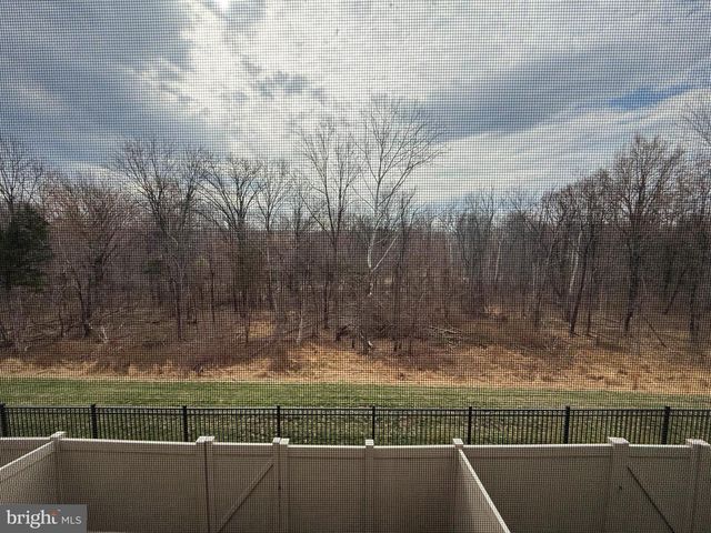 5207 RIDGEVIEW RETREAT DR, Chantilly, VA 20151