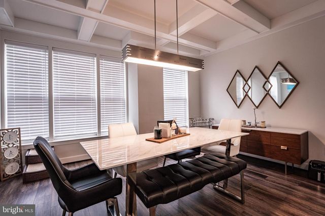 5207 RIDGEVIEW RETREAT DR, Chantilly, VA 20151