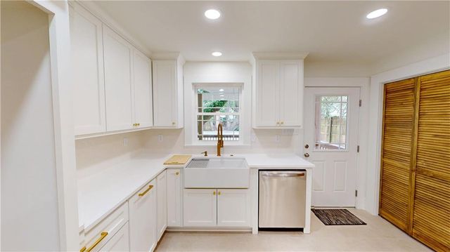 22 Hurlbert Street, Mobile, AL 36607