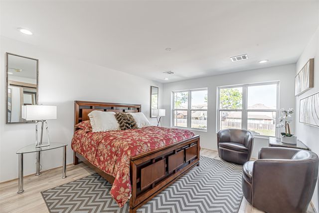 15000 S Richmond Avenue 5, Houston, TX 77082