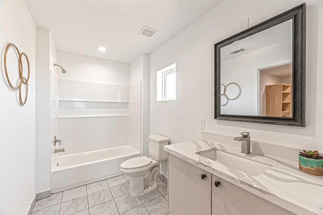 15000 S Richmond Avenue 5, Houston, TX 77082