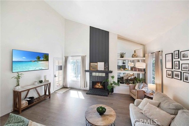 3168 Darby Street 208, Simi Valley, CA 93063