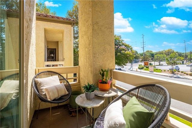 3168 Darby Street 208, Simi Valley, CA 93063