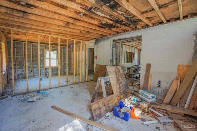 8 Union Ct, Pensacola, FL 32506