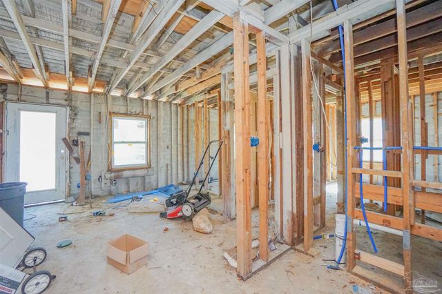 8 Union Ct, Pensacola, FL 32506