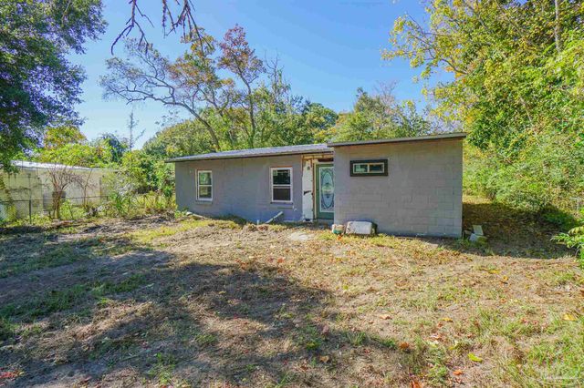 8 Union Ct, Pensacola, FL 32506
