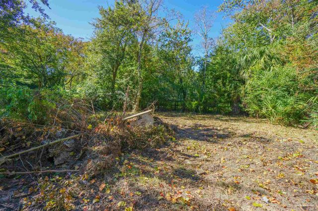 8 Union Ct, Pensacola, FL 32506