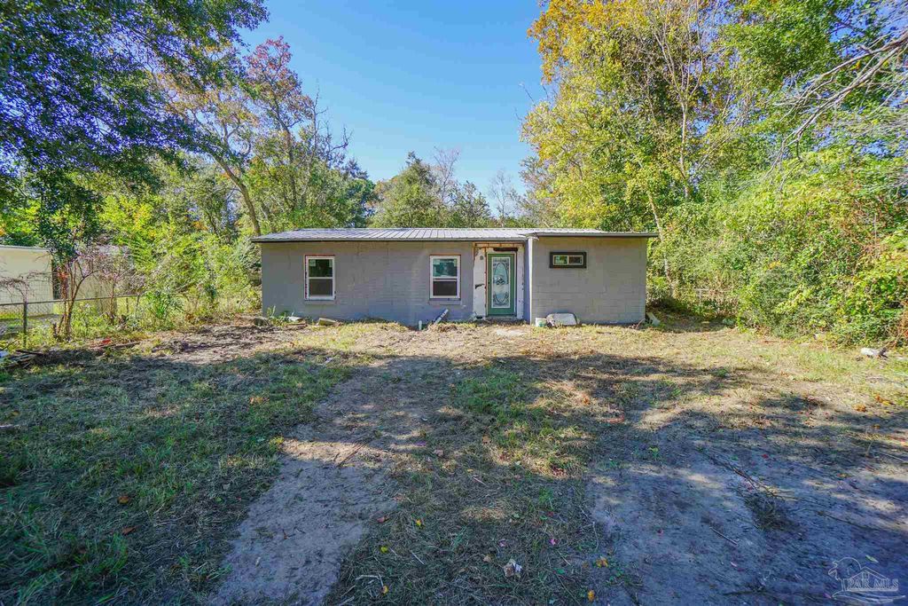 8 Union Ct, Pensacola, FL 32506