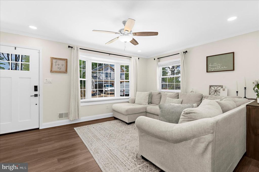 Image 10 of property listing at 3 BELVEDERE AVE, Glen Burnie, MD 21061