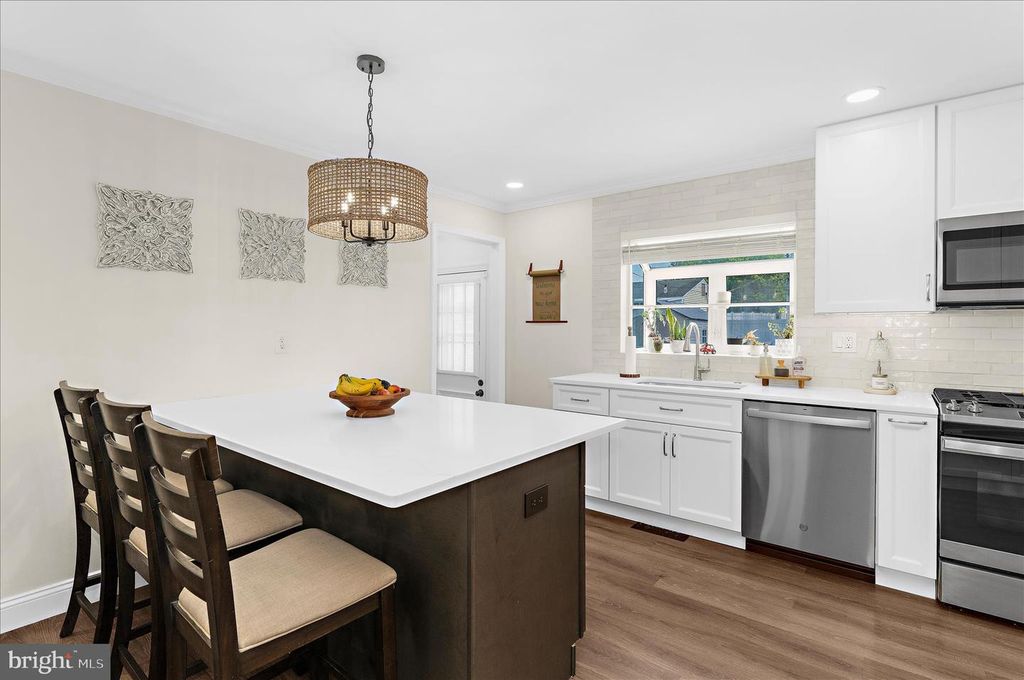 Image 17 of property listing at 3 BELVEDERE AVE, Glen Burnie, MD 21061