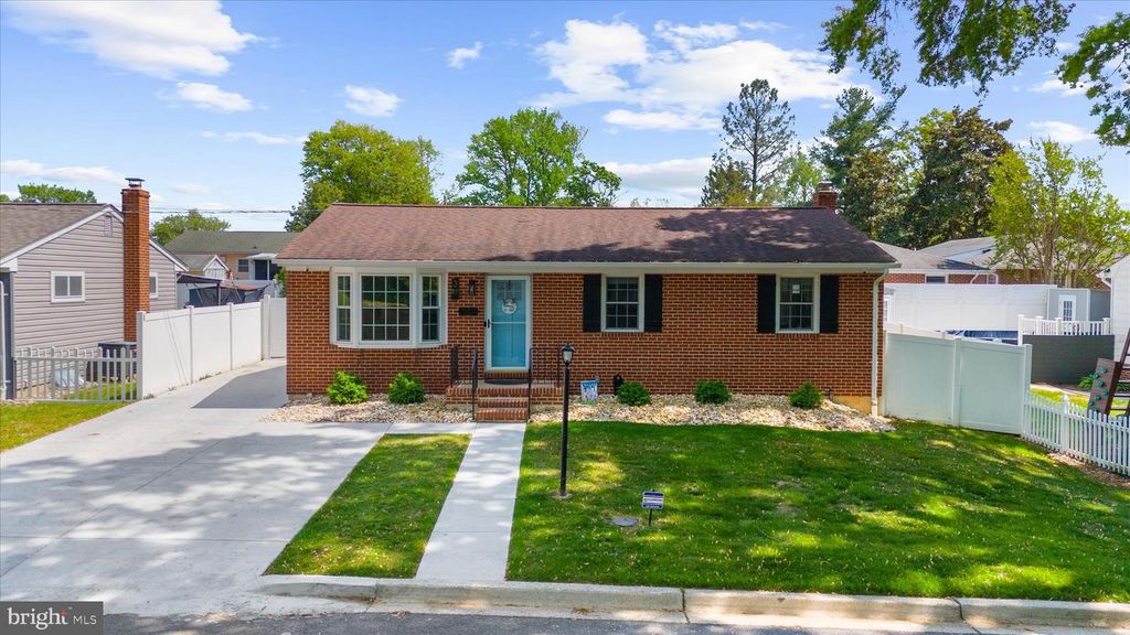 Image 2 of property listing at 3 BELVEDERE AVE, Glen Burnie, MD 21061