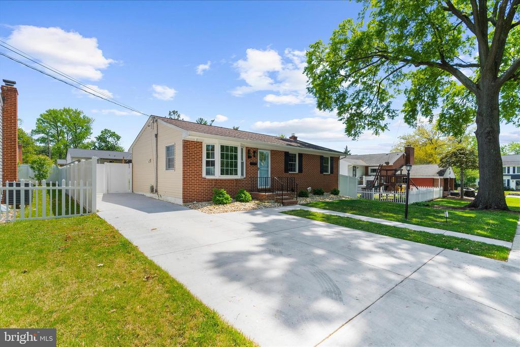 Image 5 of property listing at 3 BELVEDERE AVE, Glen Burnie, MD 21061