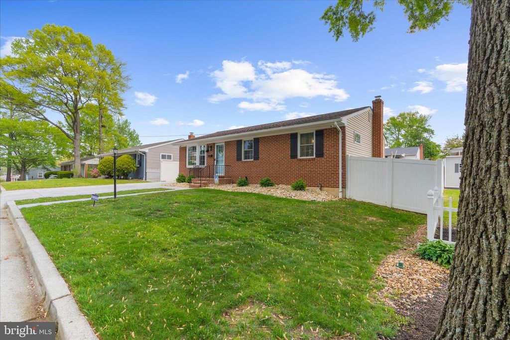 Image 7 of property listing at 3 BELVEDERE AVE, Glen Burnie, MD 21061