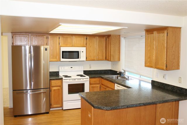 2120 NW Douglas Loop, Camas, WA 98607