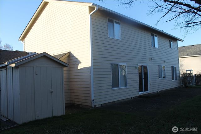 2120 NW Douglas Loop, Camas, WA 98607