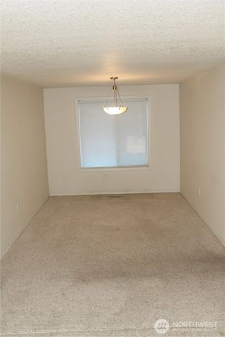 2120 NW Douglas Loop, Camas, WA 98607