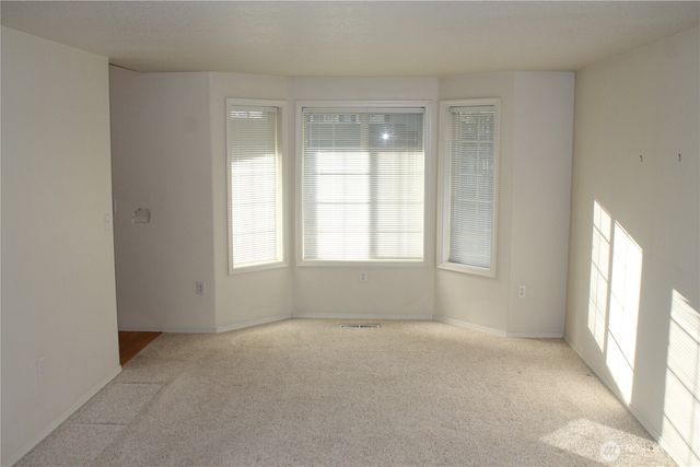 2120 NW Douglas Loop, Camas, WA 98607