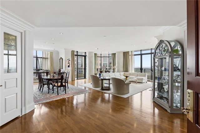 750 Park Avenue NE 19W, Atlanta, GA 30326
