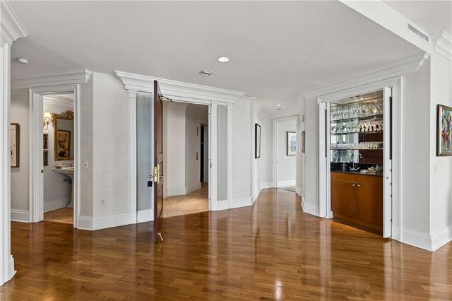 750 Park Avenue NE 19W, Atlanta, GA 30326