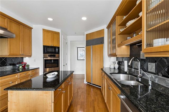 750 Park Avenue NE 19W, Atlanta, GA 30326