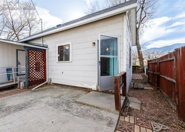 2824 W Pikes Peak Avenue, Colorado Springs, CO 80904