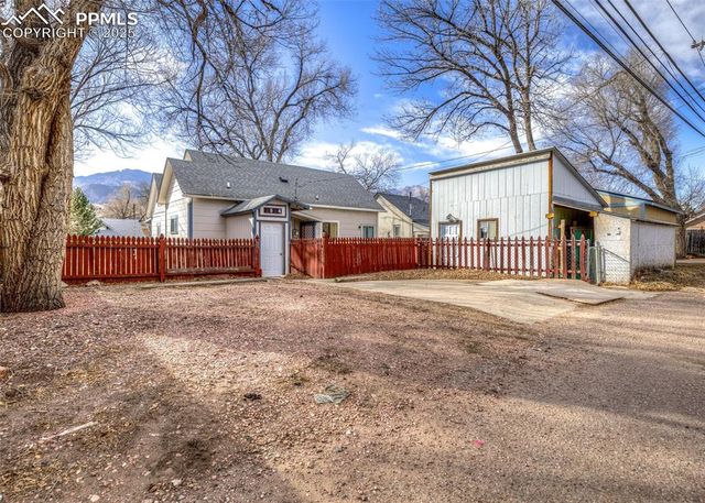 2824 W Pikes Peak Avenue, Colorado Springs, CO 80904