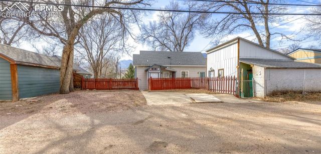 2824 W Pikes Peak Avenue, Colorado Springs, CO 80904