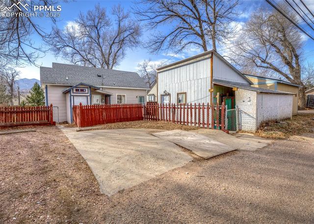 2824 W Pikes Peak Avenue, Colorado Springs, CO 80904