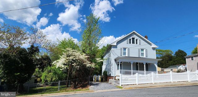 1 W E ST W, Brunswick, MD 21716