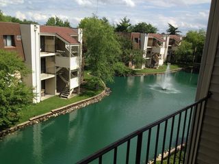 193 N Waters Edge Drive 302, Glendale Heights, IL 60139