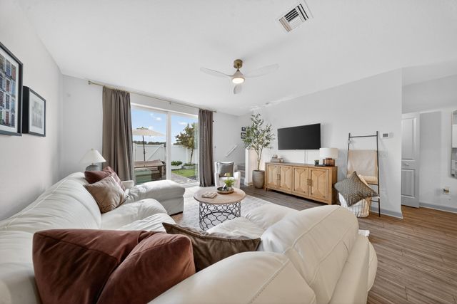 656 SE Lake Falls Street, Port St. Lucie, Port St Lucie, FL 34984