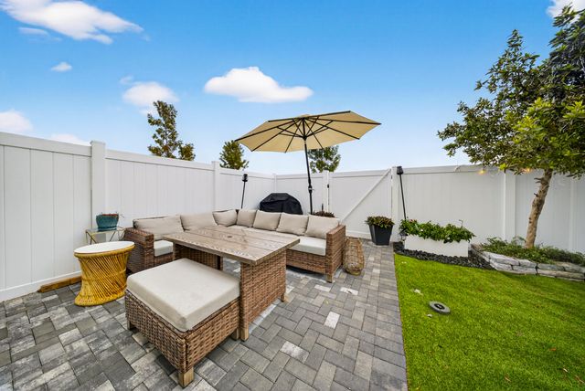 656 SE Lake Falls Street, Port St. Lucie, Port St Lucie, FL 34984