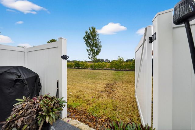 656 SE Lake Falls Street, Port St. Lucie, Port St Lucie, FL 34984