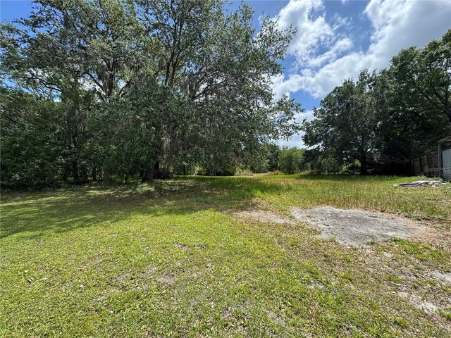 2424 CRYSTAL HILLS LOOP E, Lakeland, FL 33801