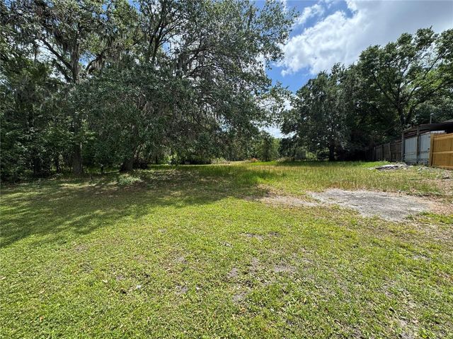 2424 CRYSTAL HILLS LOOP E, Lakeland, FL 33801