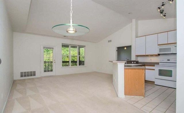 1430 S Fox Pointe Circle Unit: 43, Ann Arbor, MI 48108