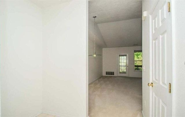 1430 S Fox Pointe Circle Unit: 43, Ann Arbor, MI 48108