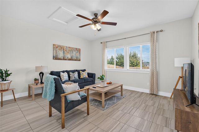 521 White Steppe WAY, Georgetown, TX 78626