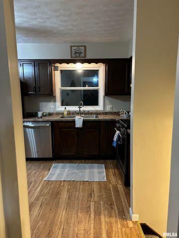 810 PROGRESS Street, Metamora, IL 61548