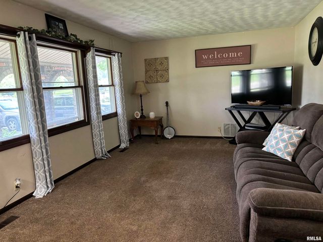 810 PROGRESS Street, Metamora, IL 61548