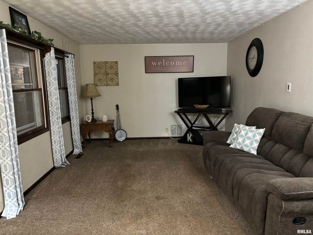 810 PROGRESS Street, Metamora, IL 61548