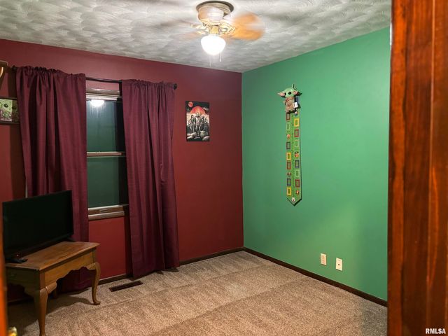 810 PROGRESS Street, Metamora, IL 61548