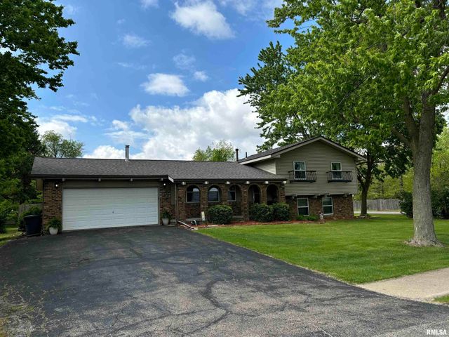 810 PROGRESS Street, Metamora, IL 61548
