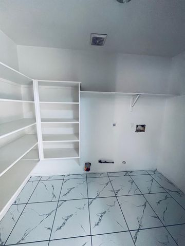 2206 Laurel Oak Drive, Missouri City, TX 77489