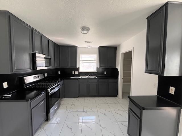 2206 Laurel Oak Drive, Missouri City, TX 77489