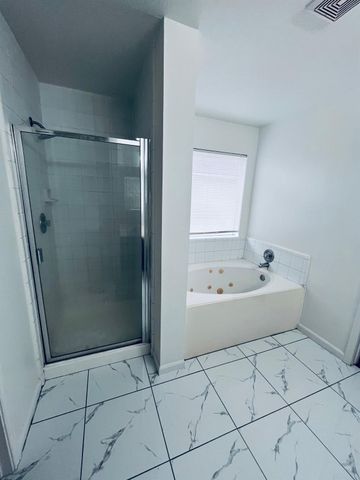 2206 Laurel Oak Drive, Missouri City, TX 77489