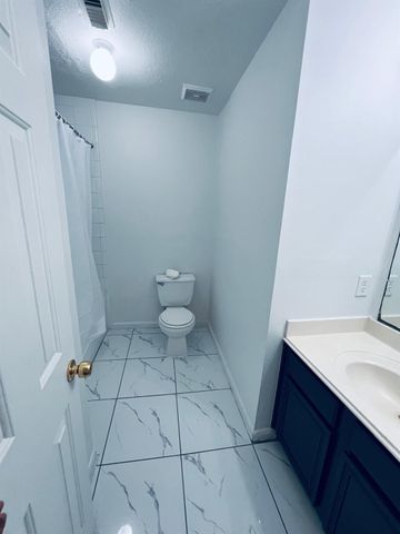 2206 Laurel Oak Drive, Missouri City, TX 77489