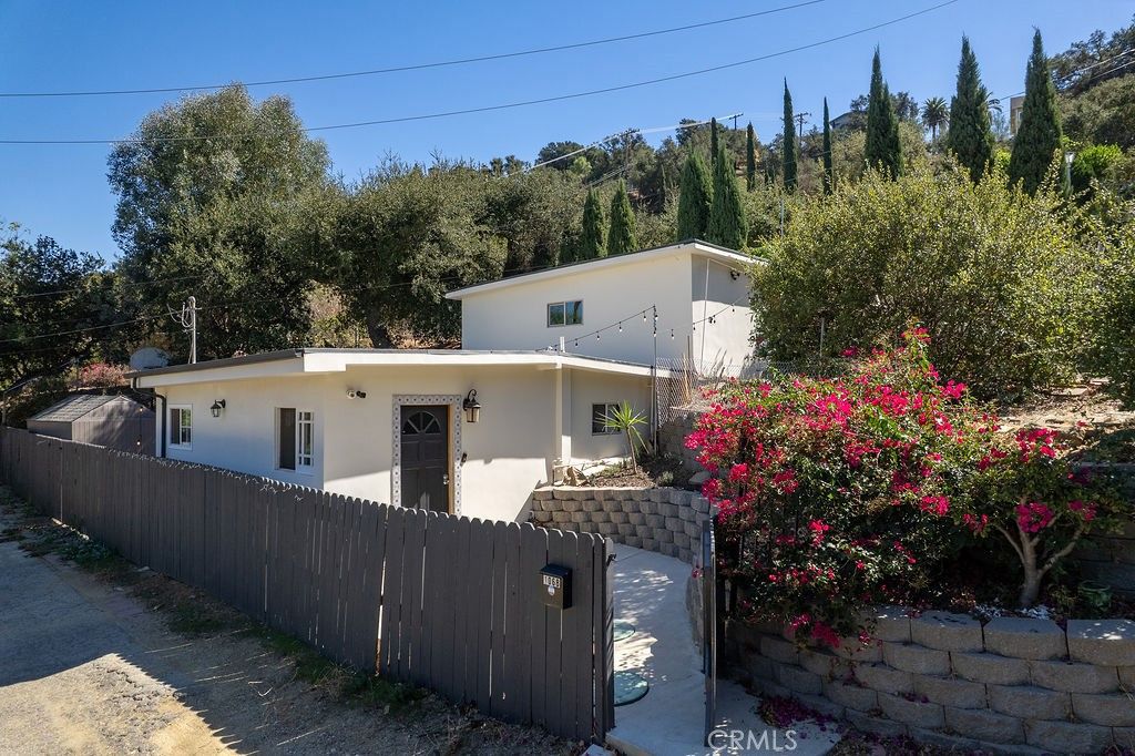 1068 Loma Lane, Simi Valley, CA 93063 — exterior